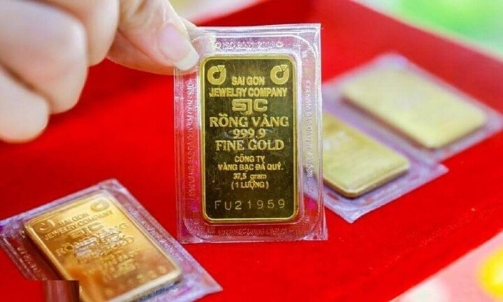 Giá vàng miếng trong nước sắp chạm đỉnh lịch sử 124 triệu đồng/lượng.