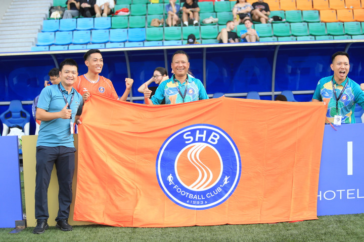 SHB FC: Hành trình đáng nhớ tại Singapore cùng lan tỏa tinh thần bóng đá Việt - 4