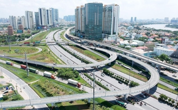 Khối lượng giải ngân đầu tư công trong tháng 7 đạt 69.728 tỷ đồng, vượt cùng kỳ năm 2024 về cả tỷ lệ và số tuyệt đối. (Ảnh minh họa)
