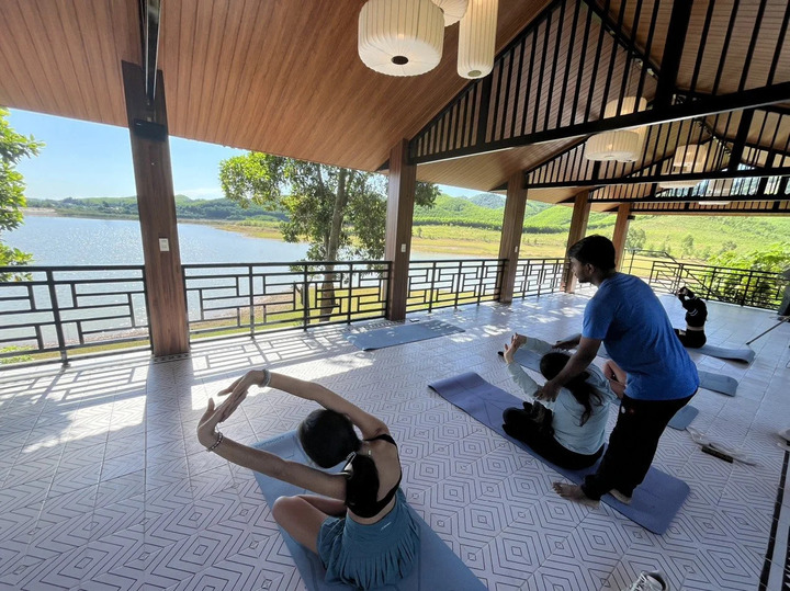 Tiết Xử thử trời bắt đầu mát mẻ, phù hợp cho hoạt động thể dục gần gũi thiên nhiên. (Ảnh minh họa: Yoga Vietnam)
