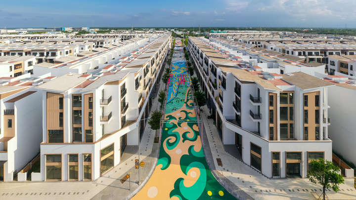 Tuyến phố đi bộ Millennia Journey đang được hoàn thiện. Đây là một trong hai hạng mục điểm nhấn sẽ được khai trương tại đại nhạc hội ngày 9/8 tới đây.