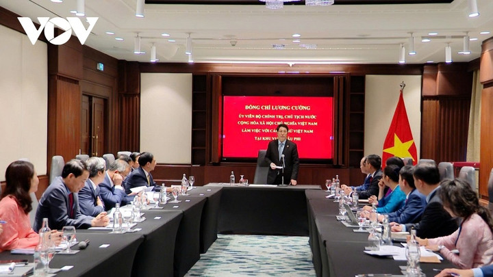 Chủ tịch nước Lương Cường gặp gỡ các Đại sứ Việt Nam tại Châu Phi.