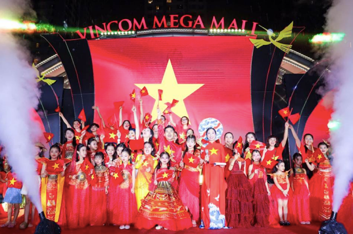 Vincom khởi động chiến dịch 'Tự hào sao Việt' chào mừng 80 năm Quốc khánh - 3