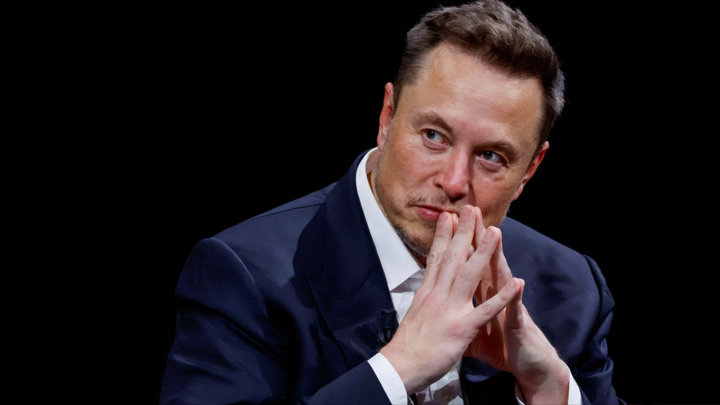 Elon Musk được Tesla được giữ chân bằng đãi ngộ