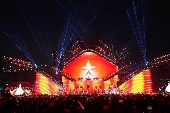 'V-Concert Rạng rỡ Việt Nam': Khi hơn 2,5 vạn trái tim cùng hòa nhịp tại Thủ đô - 3