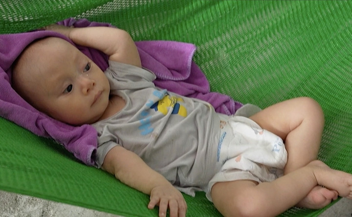 Bé Đoàn Tăng An 9 tháng tuổi nhưng chỉ nặng 5kg.