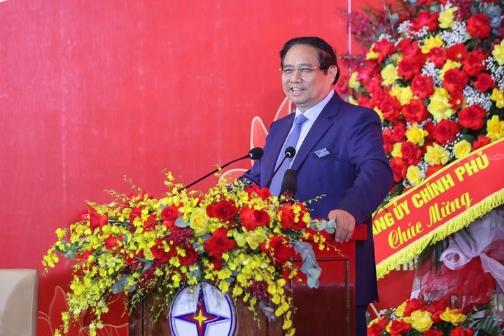 Thủ tướng phát biểu chỉ đạo Đại hội Đảng bộ Tập đoàn Điện lực Việt Nam lần thứ IV, nhiệm kỳ 2025-2030. (Ảnh: VGP/Nhật Bắc).