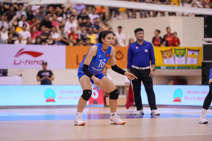 Ở trận đấu với Thái Lan tại chặng 2 của SEA V.League 2025, Như Quỳnh đã thể hiện khả năng tấn công và chắn bóng tốt