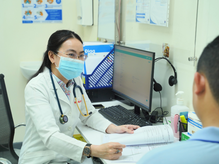 Sau khi có kết quả, bác sĩ sẽ giải thích rõ ràng các chỉ số và giải pháp cụ thể. (Ảnh: DIAG)