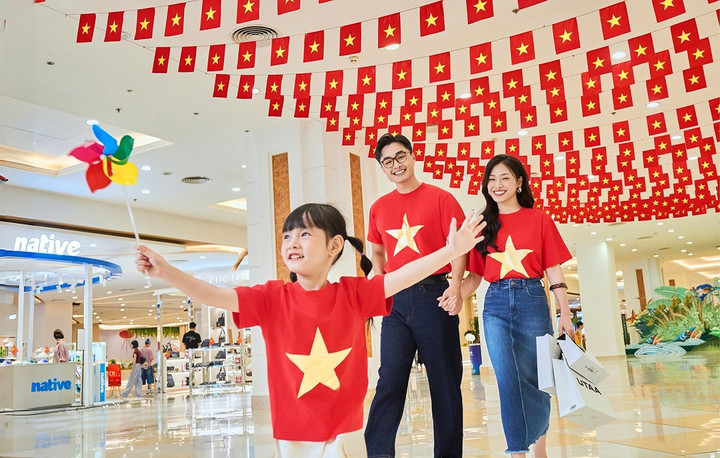 Vincom khởi động chiến dịch 'Tự hào Sao Việt' chào mừng 80 năm Quốc khánh - 2