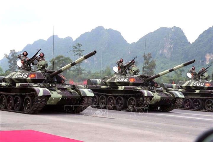 Binh chủng Tăng thiết giáp tham gia hợp luyện. Ảnh: Trọng Đức - TTXVN