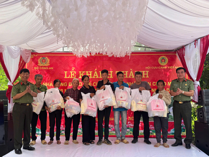 Người cựu chiến sĩ CAND tận tụy với công tác từ thiện - 2