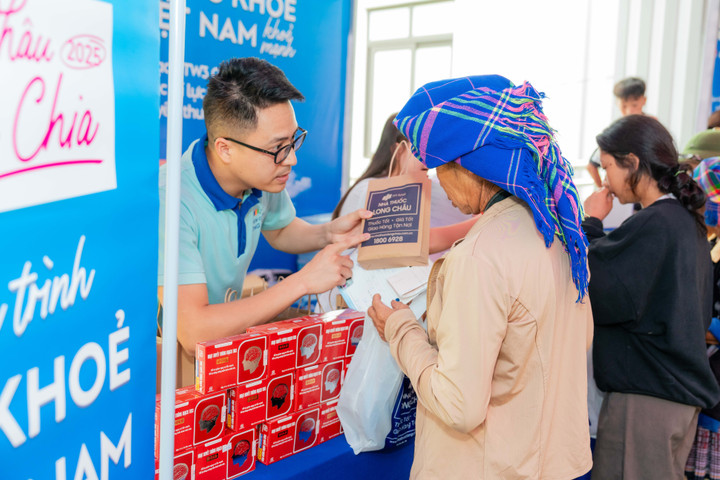 Long Châu cùng Foripharm cam kết chăm sóc sức khỏe cộng đồng - Vì một Việt Nam khỏe mạnh hơn.