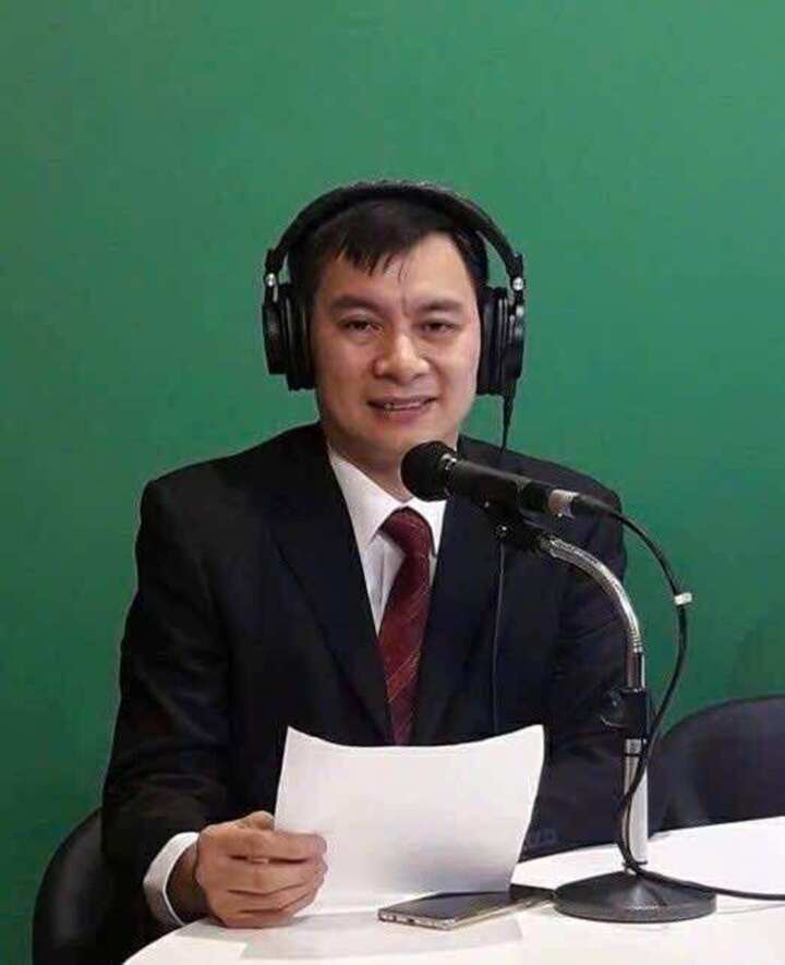 Hơn ba thập kỷ làm nghề, nhà báo Đồng Mạnh Hùng nhận nhiều giải thưởng danh giá.