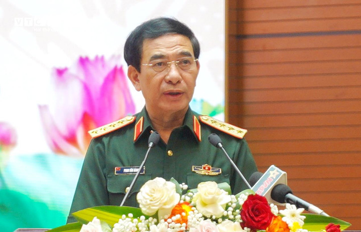 Đại tướng Phan Văn Giang, Bộ trưởng Quốc phòng phát biểu chỉ đạo tại Hội thảo.