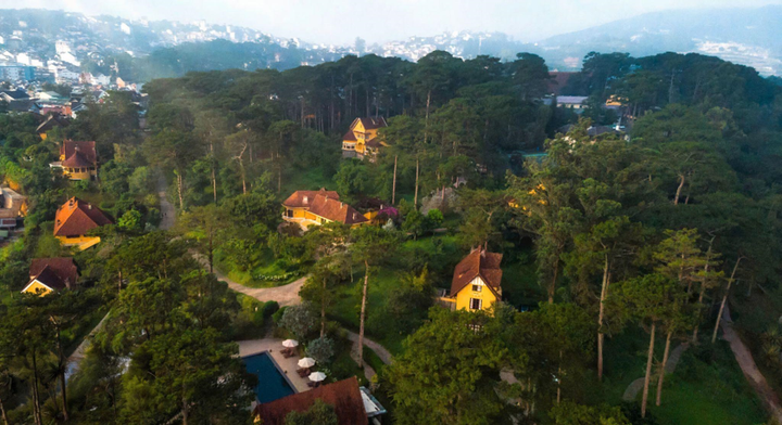 Quần thể 17 biệt thự Pháp cổ được phục dựng nguyên bản và đưa vào vận hành.