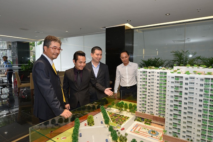 Vàng, chứng khoán, bất động sản cùng "nóng", nên đầu tư kênh nào?