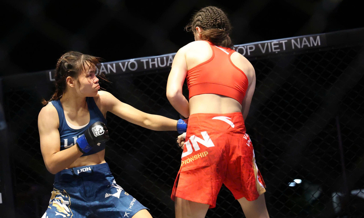 Tran Tra My (អាវ​ពណ៌​ខៀវ) បាន​យក​ឈ្នះ Karina Veis។