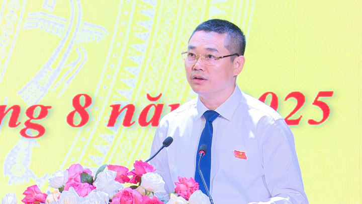 Ông Nguyễn Văn Hoàn, Bí thư Đảng ủy, Chủ tịch HĐND xã Yên Phong, Bắc Ninh, phát biểu tại Đại hội.