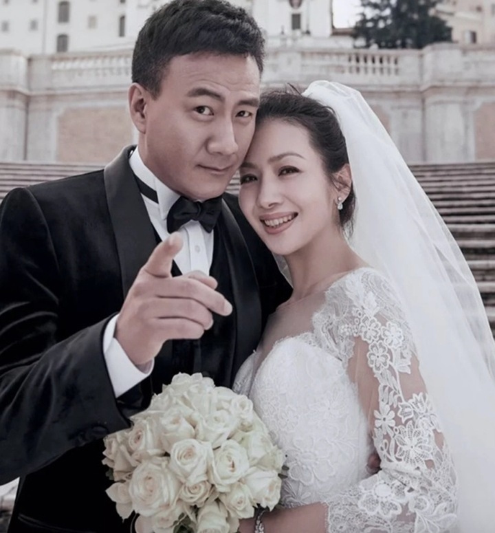 Hồ Quân có cuộc hôn nhân viên mãn bên bà xã Lư Phương.