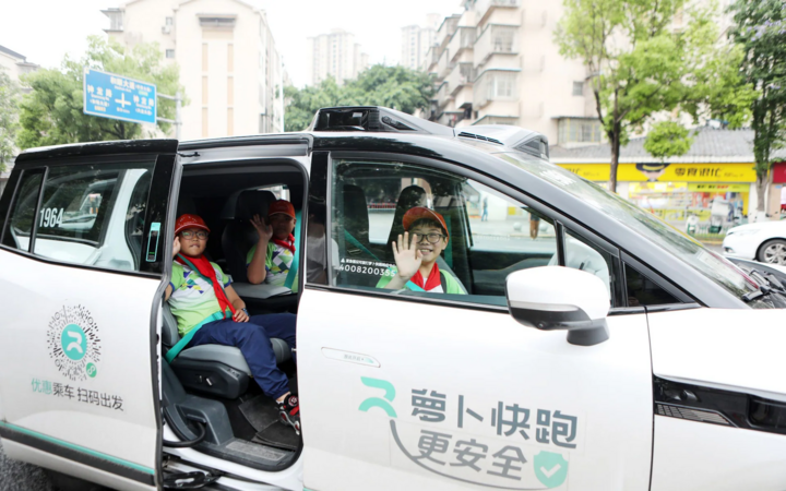 Xe robotaxi Trung Quốc chuẩn bị đổ bộ vào Anh