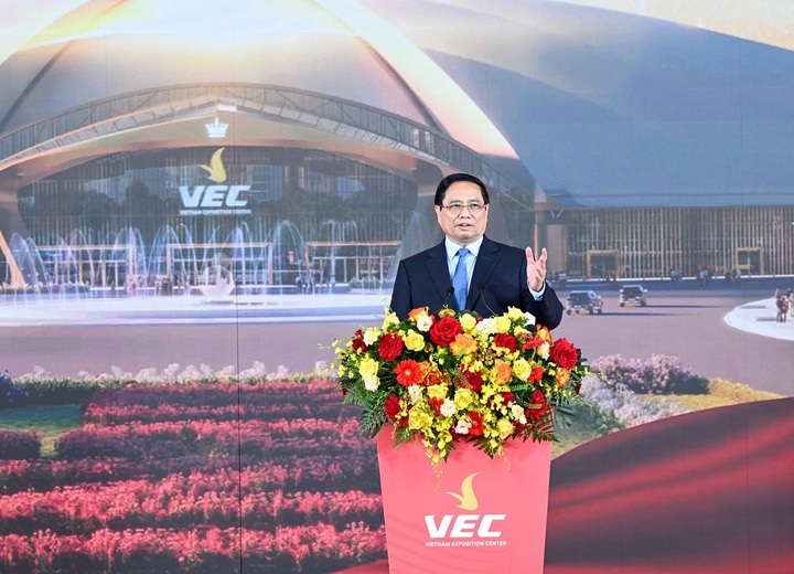 Thủ tướng Phạm Minh Chính nhấn mạnh Trung tâm Hội chợ Triển lãm quốc gia hứa hẹn là không gian góp phần thúc đẩy sự phát triển ngành dịch vụ công nghiệp văn hóa, công nghiệp giải trí của Việt Nam.
