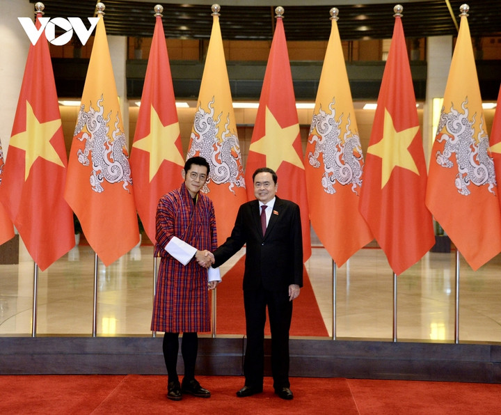 Chủ tịch Quốc hội Trần Thanh Mẫn và Quốc vương Bhutan Jigme Khesar Namgyel Wangchuck.