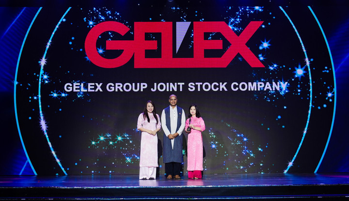Đại diện Tập đoàn GELEX nhận giải thưởng "Nơi làm việc tốt nhất châu Á năm 2025”.