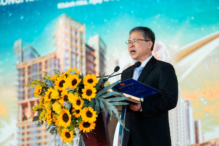 Ông Trần Hoà Nam, Phó Chủ tịch UBND tỉnh Khánh Hòa, phát biểu tại lễ khởi công dự án Khu đô thị hỗn hợp Nha Trang.