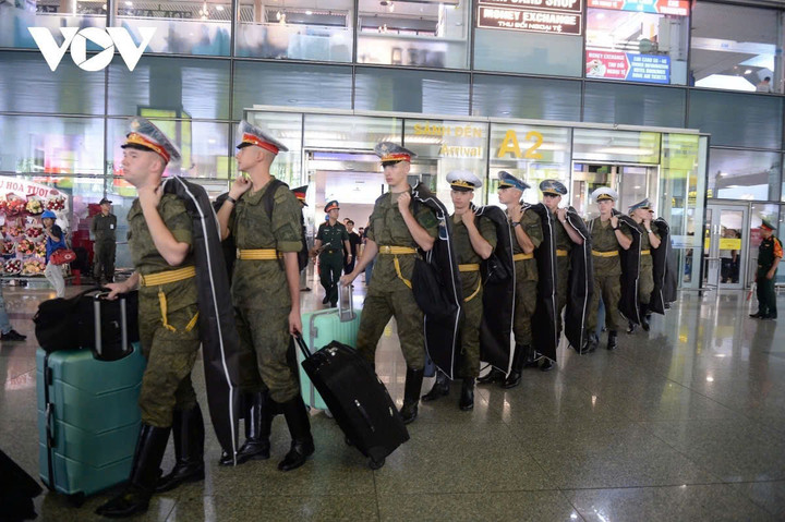 Sự hiện diện của quân nhân Nga tại sự kiện trọng đại này không chỉ thể hiện mối quan hệ đối tác chiến lược truyền thống giữa hai quốc gia mà còn góp phần vào sự thành công chung của Lễ kỷ niệm.