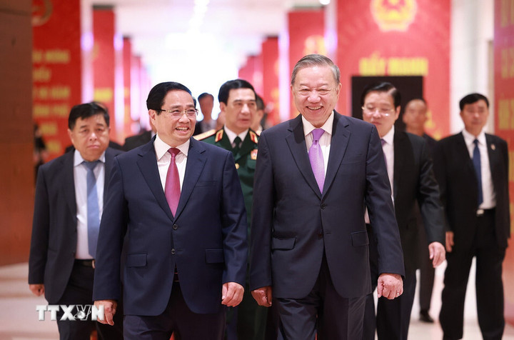 Thủ tướng Phạm Minh Chính đón Tổng Bí thư Tô Lâm đến dự Lễ kỷ niệm 80 năm thành lập Chính phủ (28/8/21945 - 28/8/2025). (Ảnh:Dương Giang/TTXVN)