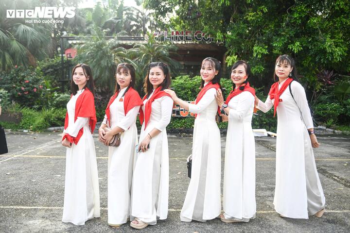 Từ 5h sáng ngày 20/8, nhiều người dân đã có mặt check-in tham gia trải nghiệm 