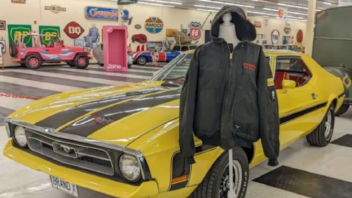 Chiếc áo khoác "Death Proof" từng được Kurt Russell mặc trên phim trường. (Nguồn: Rodz & Bodz)