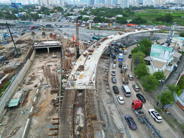 Nút giao An Phú chậm tiến độ 12 tháng, Chủ tịch UBND TP.HCM ra "tối hậu thư".