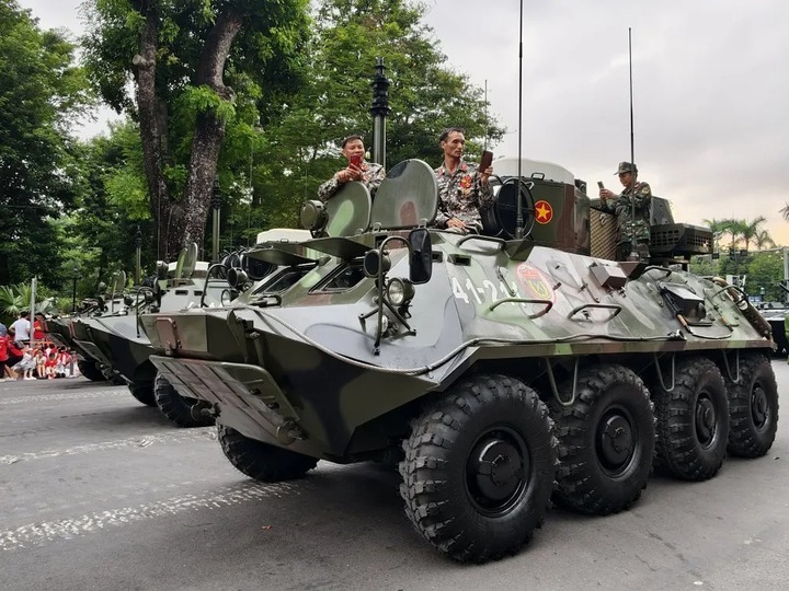 Xe thiết giáp BTR-60PU