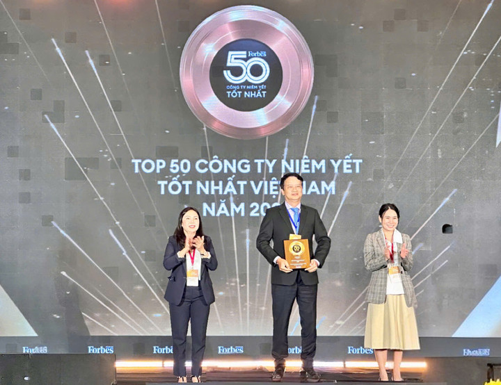 Bảo Việt là đại diện duy nhất ngành bảo hiểm liên tiếp được vinh danh trong “Danh sách 50 công ty niêm yết tốt nhất Việt Nam” (2023-2025) do Forbes công bố.