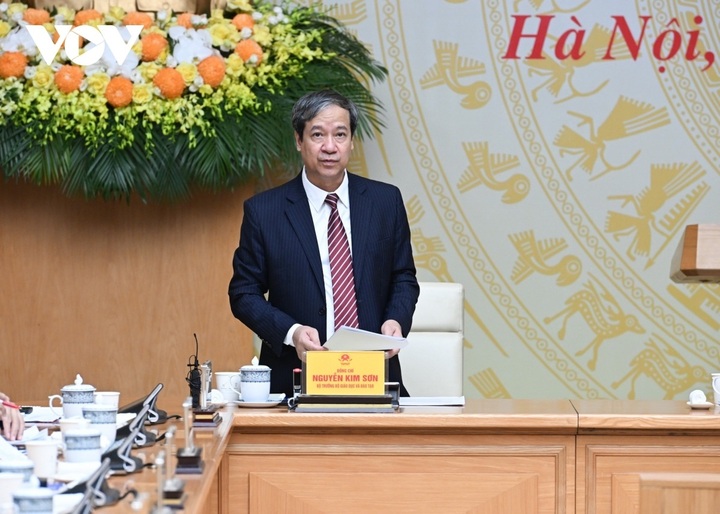 El Ministro de Educación y Formación, Nguyen Kim Son, habla
