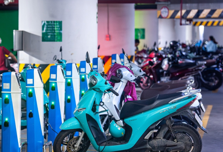 Bộ Công Thương đề xuất phương án giá bán lẻ điện cho trạm sạc xe điện