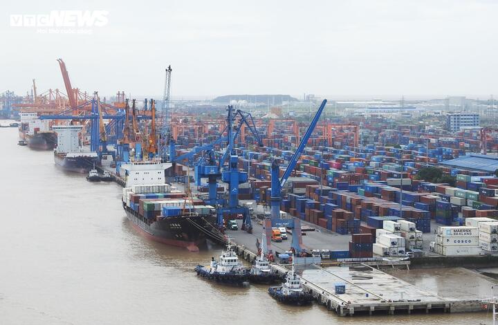 Công ty CP Cảng Hải Phòng - đơn vị khai thác Cảng lớn nhất miền Bắc, triển khai chương trình miễn thu phí lưu container trong dịp nghỉ lễ Quốc khánh 2/9.