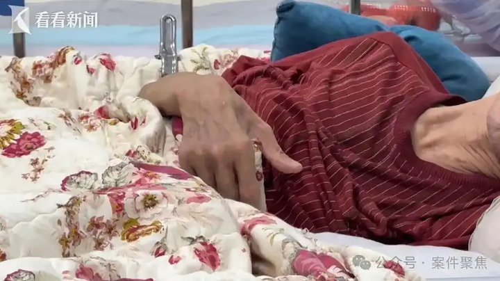 Bại liệt sau cơn đột quỵ, ông Vương bị vợ trẻ chiếm đoạt hết tài sản.