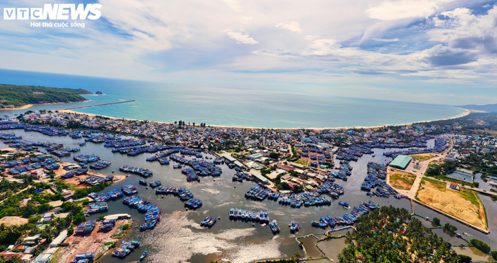 BĐBP tỉnh Gia Lai đã kêu gọi 3.397 tàu với hơn 23.100 ngư dân vào bờ tránh trú bão an toàn.