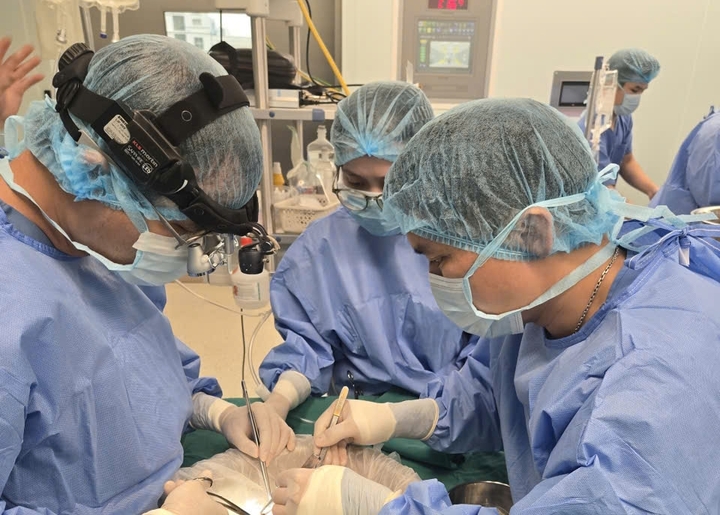 Trái tim chàng trai 33 tuổi cứu bệnh nhân 60 tuổi thoát cửa tử