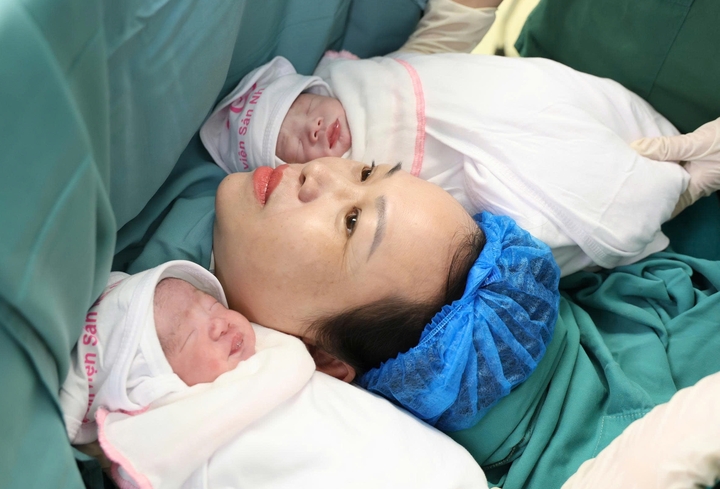 Sinh hai con đầu lòng ở tuổi U50