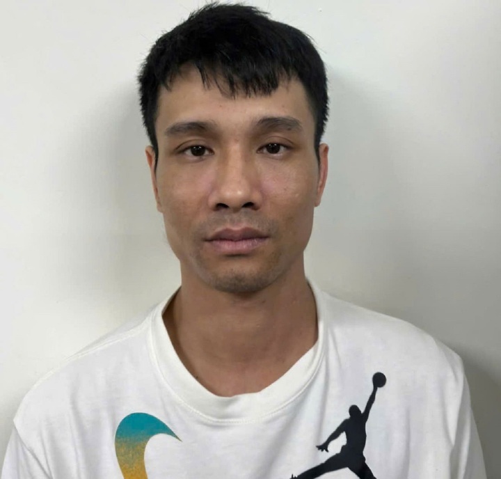 Nguyễn Thanh Tùng - kẻ cầm đầu đường dây lừa đảo. (Ảnh: Công an Thanh Hóa)