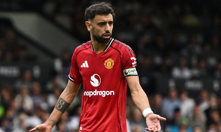 Bruno sút bay cơ hội tốt nhất của Man Utd. (Ảnh: Reuters)