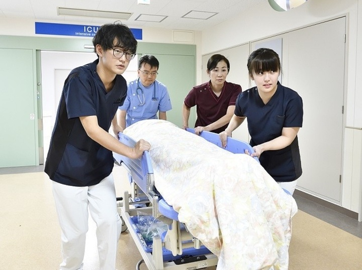 Số ca cấp cứu do sốc nhiệt tại Nhật Bản liên tục lập những kỷ lục mới. (Ảnh: Jiji Press)