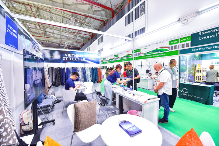 VIFA ASEAN 2025 thu hút nhiều khách hàng quốc tế giới thiệu sản phảm đến các nhà phân phối và người tiêu dùng Việt Nam.