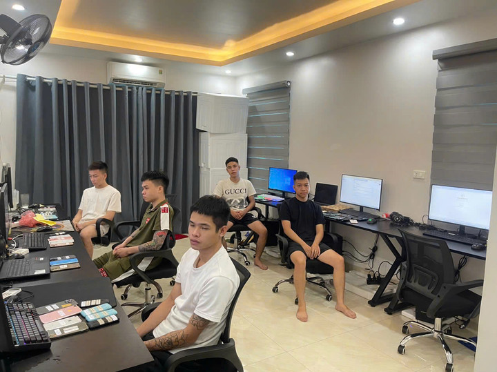 Các thành viên đường dây tín dụng đen mà công an vừa triệt phá. (Ảnh: C.A)