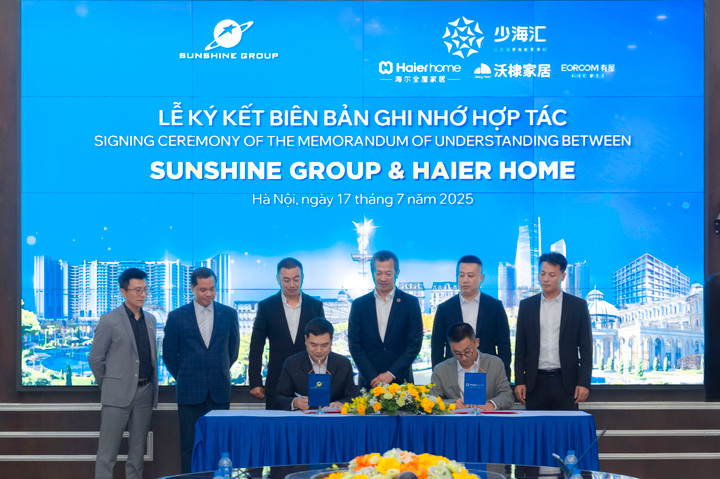 Lãnh đạo Sunshine Group và Haier Home ký biên bản ghi nhớ hợp tác.