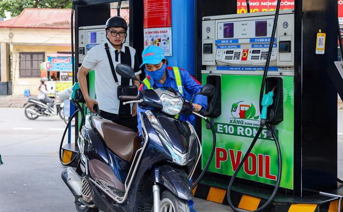 Xăng E10 sắp thay thế hoàn toàn xăng khoáng: Nguồn cung có dồi dào?